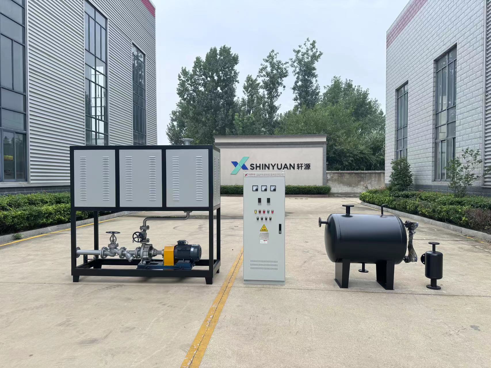 導(dǎo)熱油爐通過(guò)四個(gè)步驟的循環(huán)往復(fù)，實(shí)現(xiàn)對(duì)物料的持續(xù)加熱,廣泛應(yīng)用于各種工業(yè)和商業(yè)領(lǐng)域